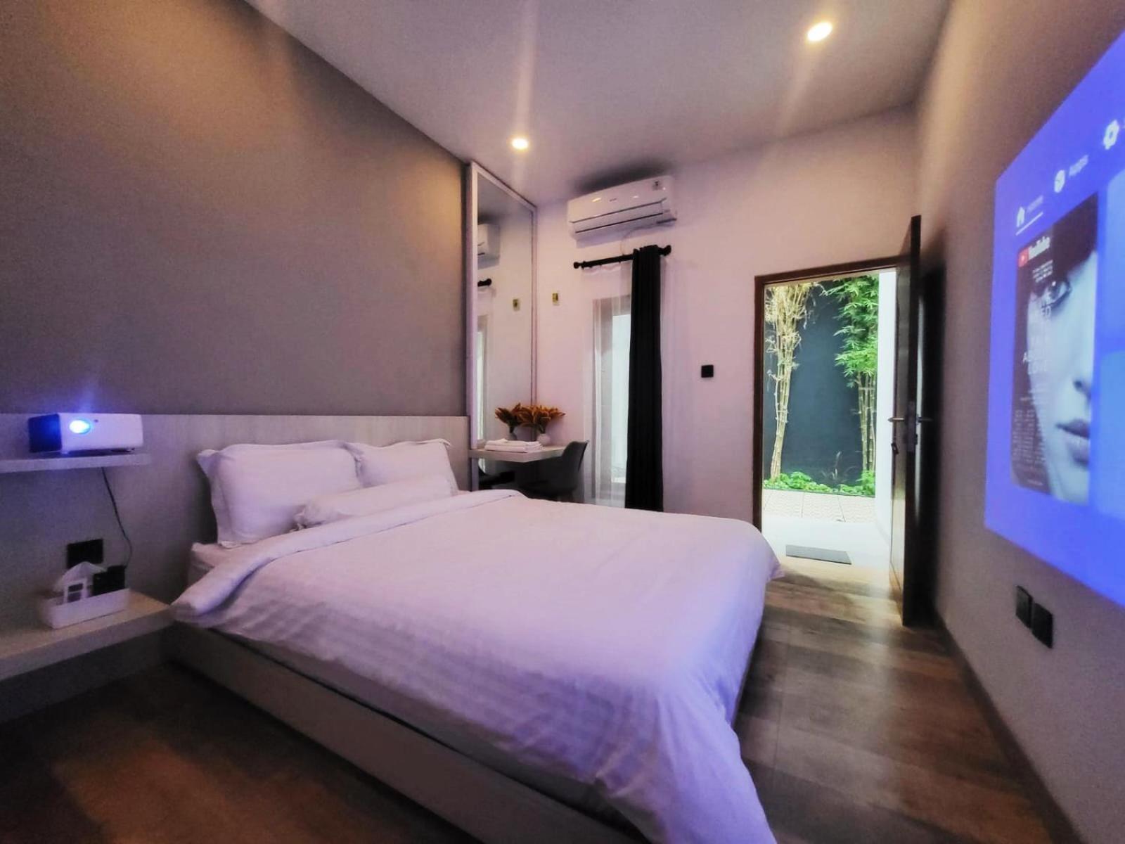 Cabin15 - Syariah Blitar Buitenkant foto