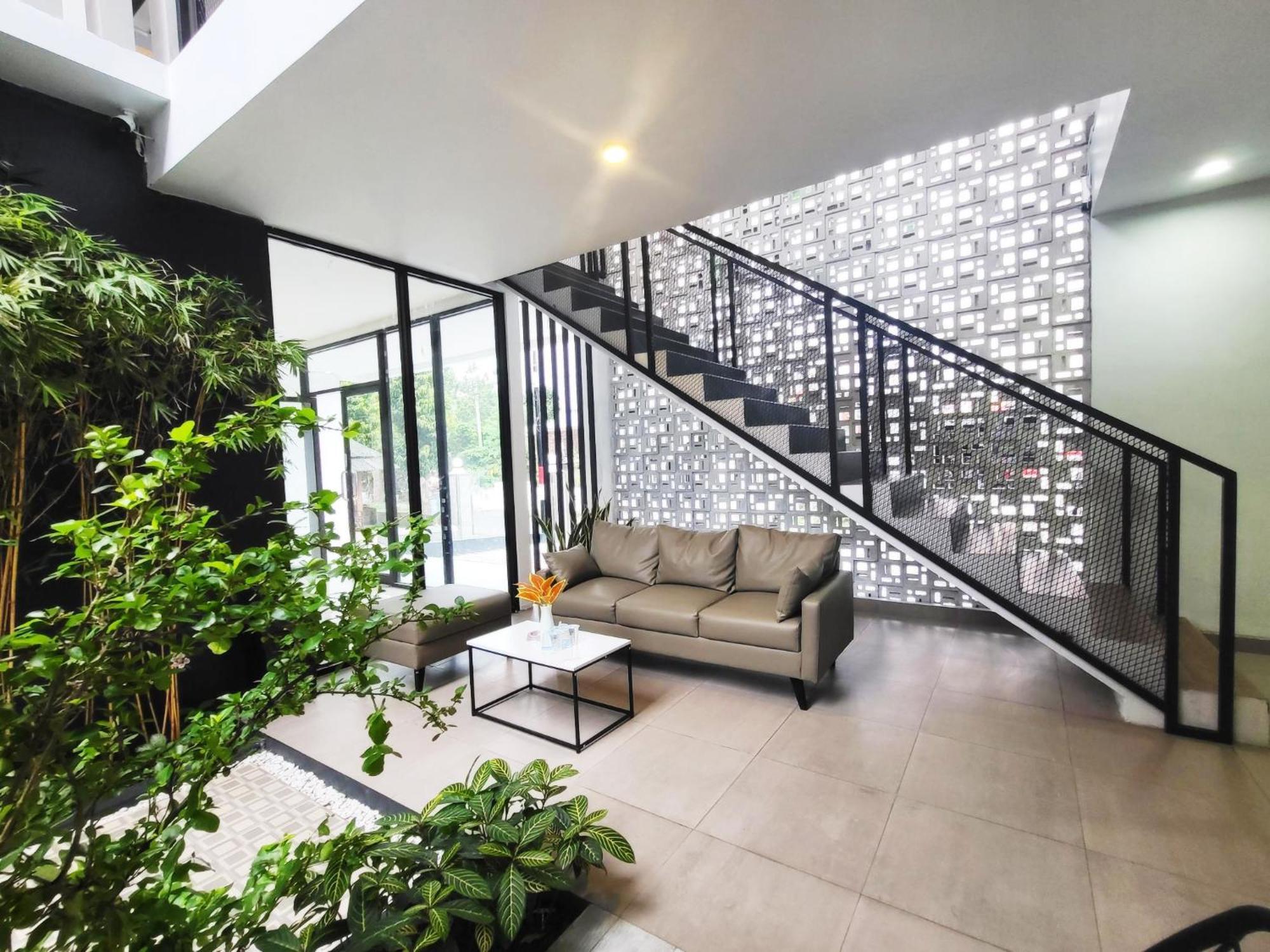 Cabin15 - Syariah Blitar Buitenkant foto