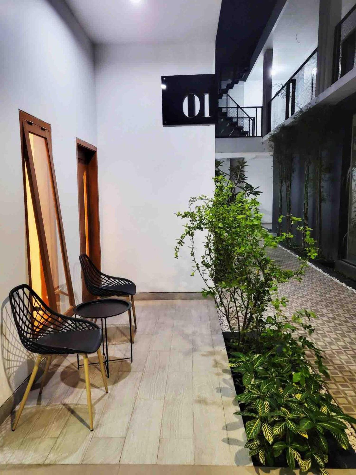 Cabin15 - Syariah Blitar Buitenkant foto